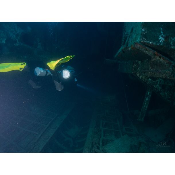 PADI DarkZone Wreck penetration