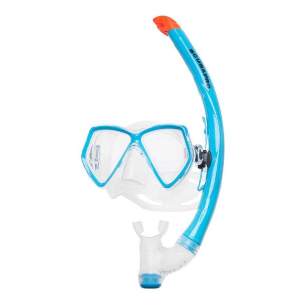 Scubapro snorkelst Pantai Combo 
